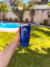 Vaso de acero inoxidable Stanley Azul de 473ml con tapa y parlante, diseñado para mantener la temperatura de las bebidas.