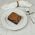 Brownie (Chocolate ao leite, meio amargo e nozes)