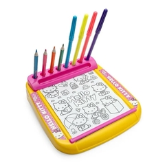 MEU PRIMEIRO KIT DE PINTURA HELLO KITTY - BLISTER C/ 1 LIVRO DE ROLO + SUPORTE + 4 HIDROCORES + 4 LÁ - Cotton papelaria