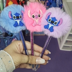 CANETA COM POMPOM STITCH & ANGEL