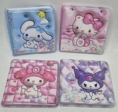 CADERNETAS CHAVEIRO COM ADESIVOS E FOLHAS DECORADAS SANRIO AQUA
