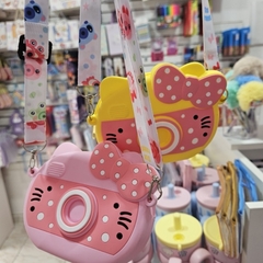 Bolsa Câmera Hello Kitty em Silicone – Fofura que Vai com Você!