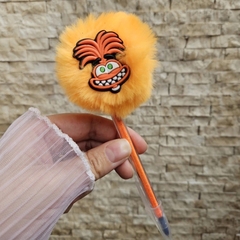 CANETA COM POMPOM E APLIQUE EMBORRACHADO DIVERTIDAMENTE na internet