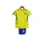 Camisa e shorts do kit infantil Brasil Retrô 2002 da Nike, na cor amarela com detalhes em verde e azul.