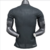 Camisa preta da versão jogador do Corinthians II 24/25, vista traseira, com detalhes em relevo.