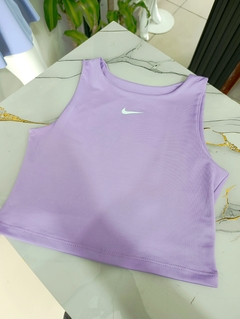 Imagen de CROP TOP ESQUELETO NIKE