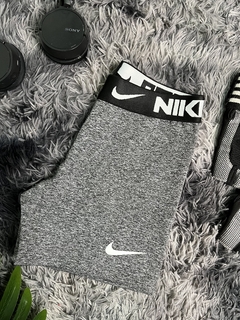 Short Nike pro con resorte - comprar online