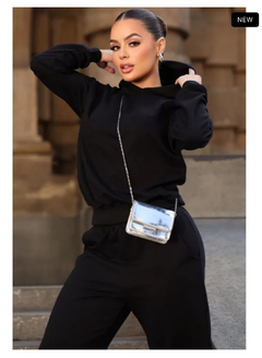 Conjunto Moletom Karen na internet