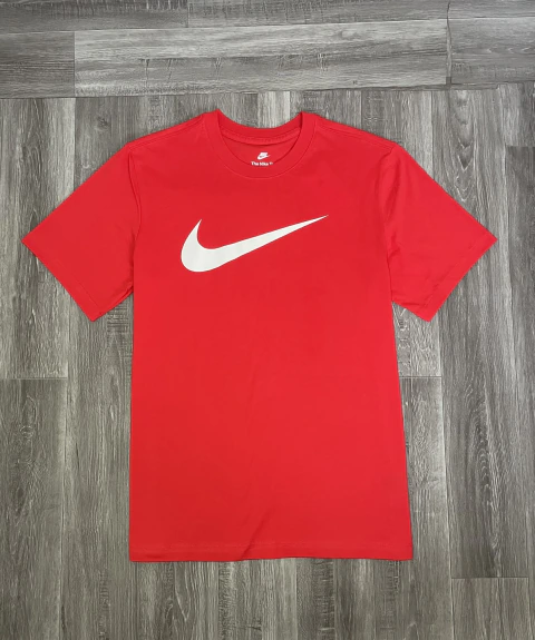 Camiseta Nike Big Swoosh