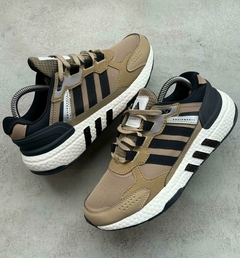 Adidas EQT en internet