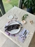 Plato de sitio + porta cubiertos x10 - Flor - comprar online