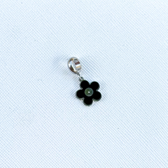 Berloque florzinha preta em aço inox
