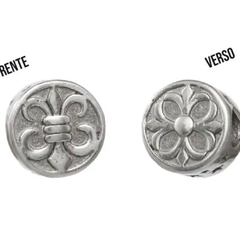 Berloque flor de lis em aço inox