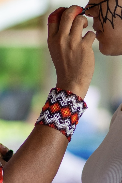 Pulseira jiboia vermelha