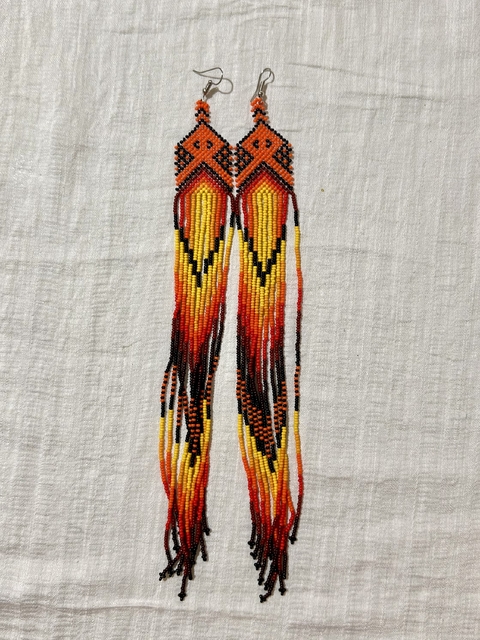 Brinco jiboia laranja e amarelos