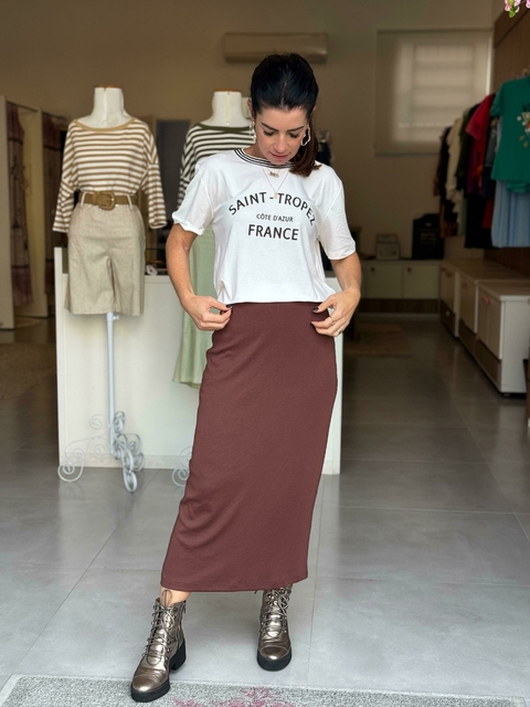 Conjunto de tee + saia