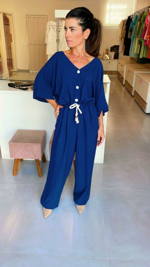 Macacão manga morcego pantalona