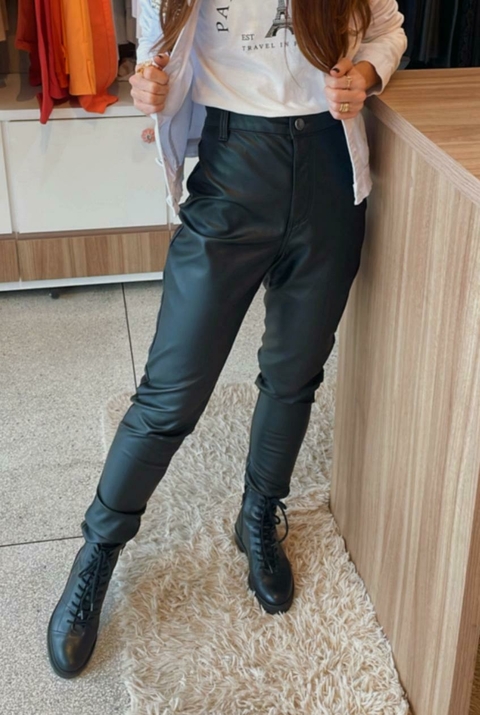 Calça em Couro
