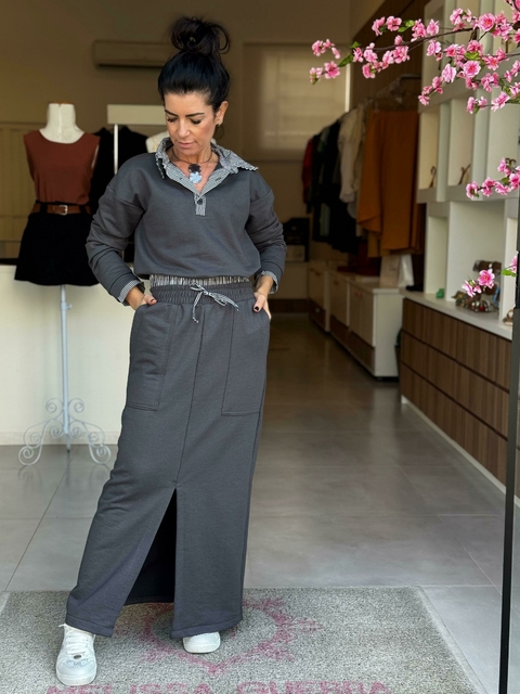 Conjunto Moletom Chumbo com Camisa Listrada Acoplada