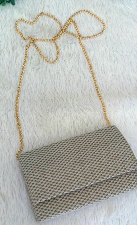 Clutch Básica no tom bege