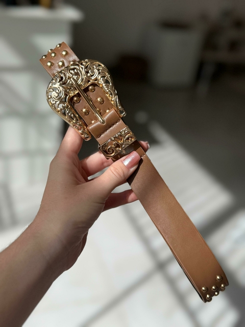 Cinto de Couro no Marrom com Dourado