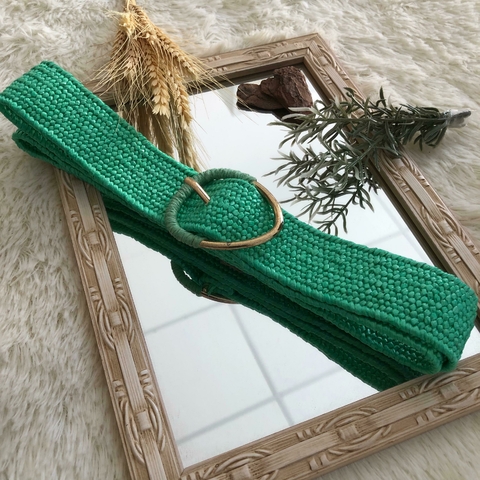 Cinto em Palha no Verde Bandeira