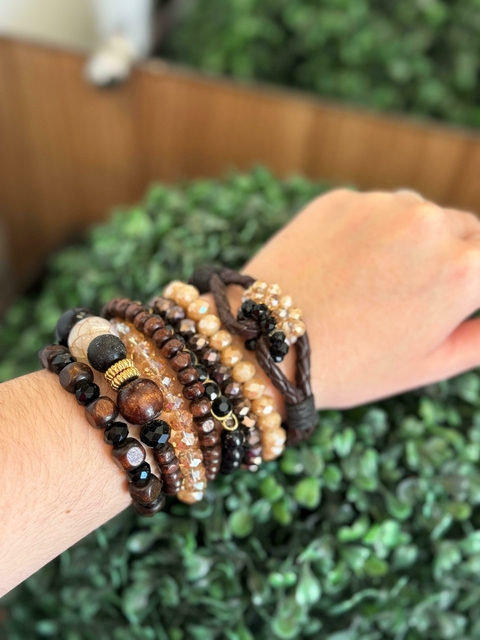 Pulseiras na Versão Marrom