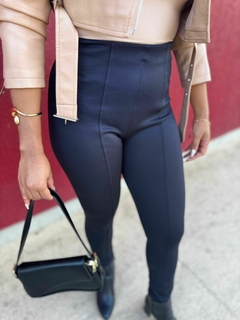 Calça legging montaria na internet