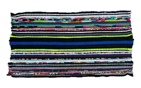 TAPETE_COLORIDO_DE_LINHA