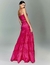 Vestido de festa longo pink com detalhe frontal, modelo Geórgia, visto de costas ideal para madrinhas, convidada de casamento, convidada de formatura, ocasiões especiais