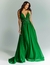 Vestido de festa longo verde floresta com decote profundo ideal para madrinhas, convidada de casamento, convidada de formatura, ocasiões especiais