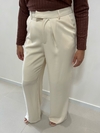Calça Alfaiataria Prega assimétrica - comprar online