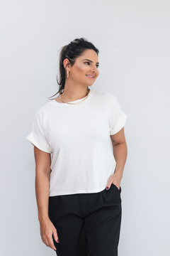 Blusa Básica Detalhe Manga - comprar online