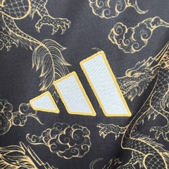 Camisa Seleção Japão Edição Especial 23/24 - Torcedor Adidas Masculina - Preta com detalhes em dourado e branco - Lux Imprts | CAMISAS DE FUTEBOL E BASQUETE
