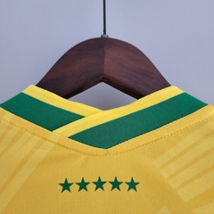 Camisa Seleção Brasileira Edição Especial Cristo Redentor Torcedor Nike Feminina - Amarela - Lux Imprts | CAMISAS DE FUTEBOL E BASQUETE