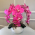 Arranjo de Orquídea Fucsia Com Vaso de Vidro Branco Equibana