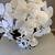 Arranjo de Orquídea Branco Puro Com Vaso de Vidro Branco Equibana - comprar online