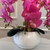 Arranjo de Orquídea Fucsia Com Vaso de Vidro Branco Equibana na internet