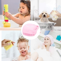 Esponja De Silicone Para Banho Com Dispenser Shampoo / Sabonete Escova Crianças - comprar online