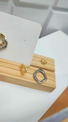 Brinco Duo 2 em 1 com Verniz Italiano – Dourado e Prateado, Versátil