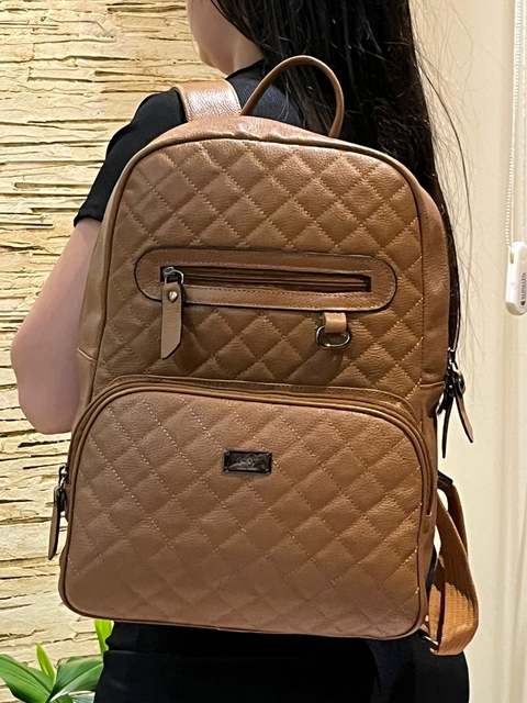 Mochila em couro Lúcia