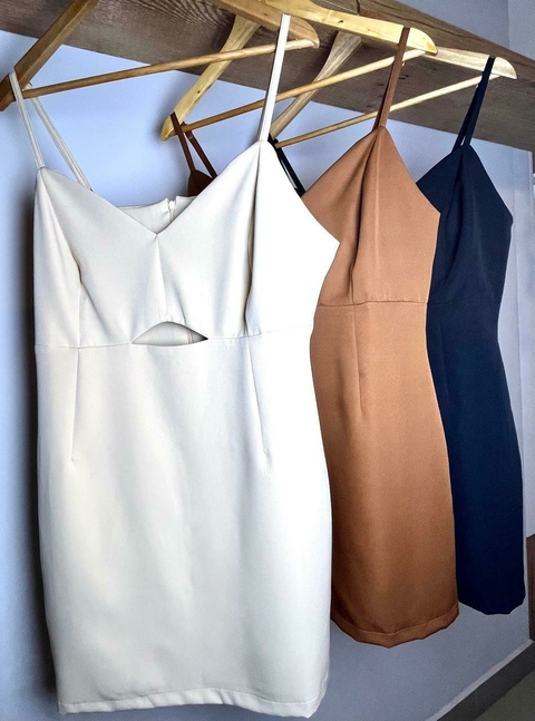 MACAQUINHO PLUS SIZE ALFAIATARIA COM ABERTURA -BEGE - comprar online