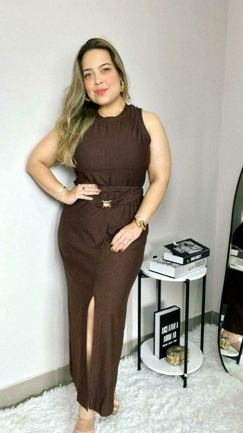 CONJUNTO PLUS SIZE REGATA E SAIA MIDI