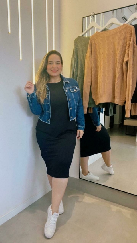 VESTIDO PLUSSIZE MIDI MALHA CANELADA - PRETO - comprar online