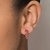 Brinco argola banhado a ouro 18k com cristais (52745029) - Estilo Dixe | Semijoias Rommanel