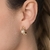 Brinco meia argola banhado a ouro 18k com pérolas sintéticas (52736526) - Estilo Dixe | Semijoias Rommanel