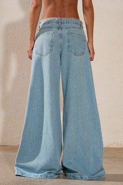 Calça Pantalona Feeling Jeans Claro - Other Girls