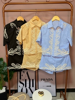 Conjunto em Linho Short e Camisa Botões Bordado Elegance Lace na internet