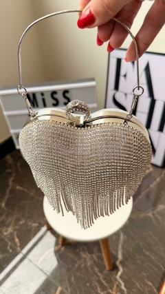 Bolsa Coração com Pedrarias e Alça Prata