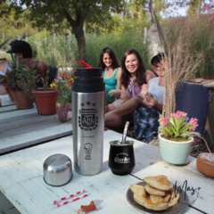 Imagen de Mates térmicos de acero inoxidable, grabados y personalizados en varios colores